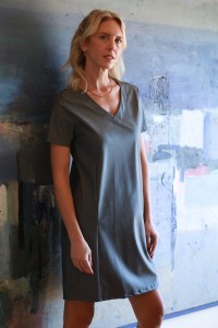 Φόρεμα eco leather σε ίσια γραμμή
